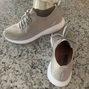 Sketchers Air Cooled Memory Foam